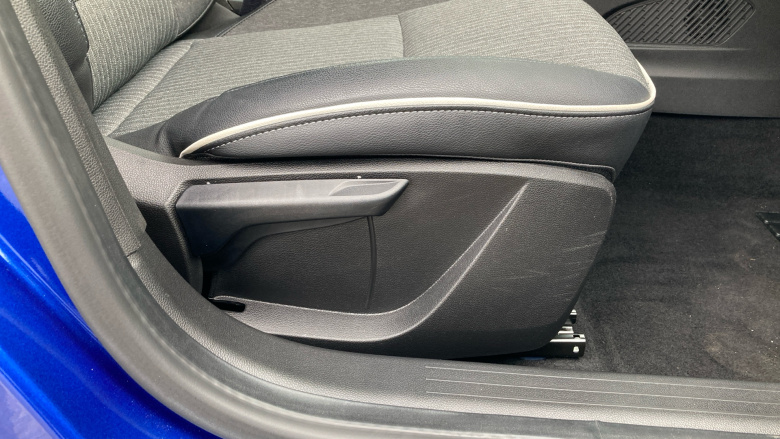 Renault Clio 1.6 E-TECH full hybrid 145 Techno 5dr Auto Hybrid Hatchback